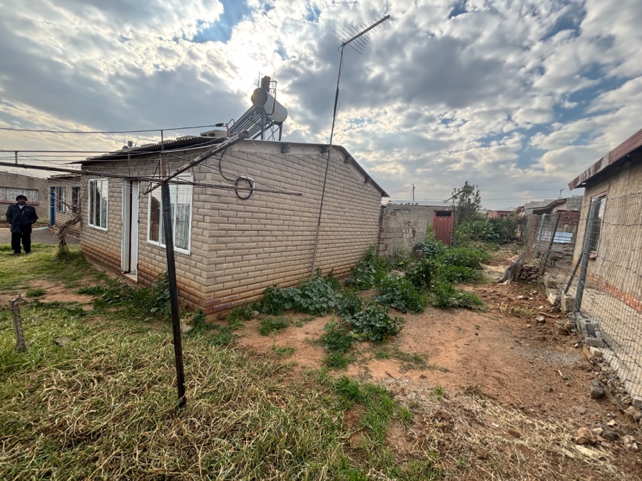 2 Bedroom Property for Sale in Boiki Mothohi Free State